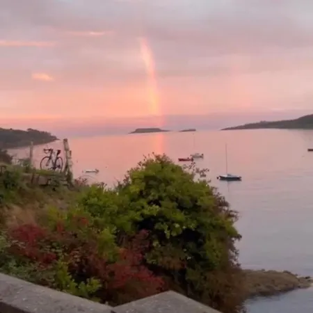 Cliff Getaway - Sea Access With Private Pier *