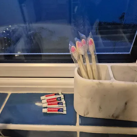 Dom wakacyjny Cliff Getaway - Sea Access With Private Pier