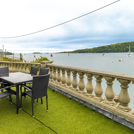 펜션 Cliff Getaway - Sea Access With Private Pier