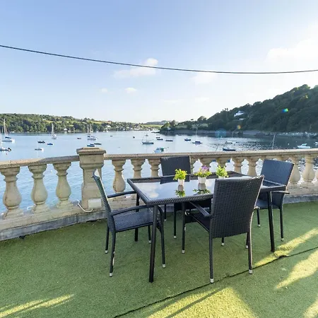 Cliff Getaway - Sea Access With Private Pier Hébergement de vacances *