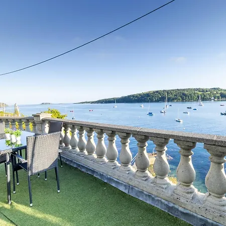 Cliff Getaway - Sea Access With Private Pier Hébergement de vacances *