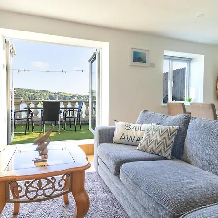 Hébergement de vacances Cliff Getaway - Sea Access With Private Pier *