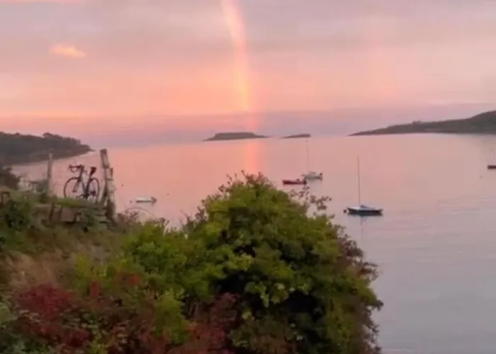 Cliff Getaway - Sea Access With Private Pier *