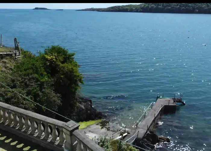 Hébergement de vacances Cliff Getaway - Sea Access With Private Pier Glandore