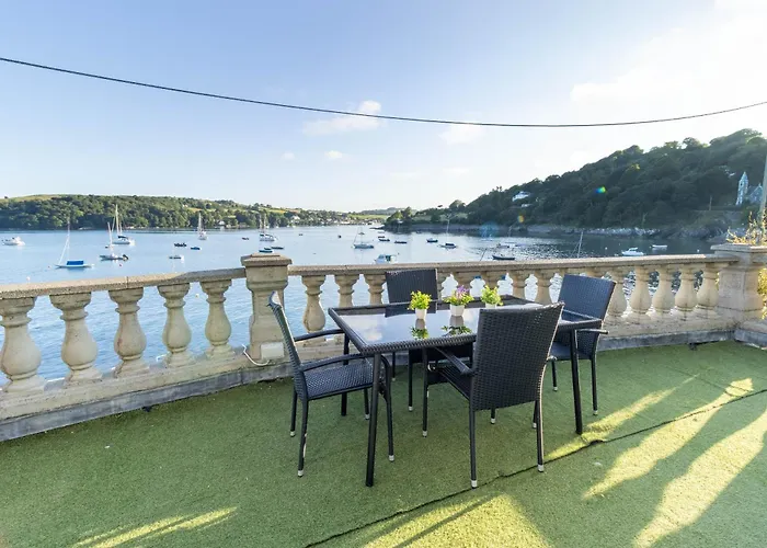 Cliff Getaway - Sea Access With Private Pier Hébergement de vacances *