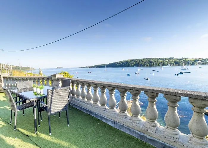 Cliff Getaway - Sea Access With Private Pier Hébergement de vacances *